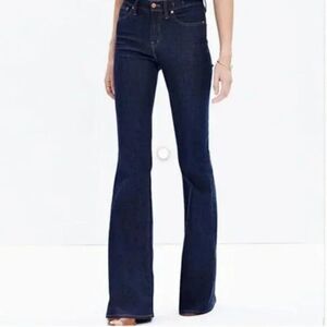 Madewell Women's Flea Market Flare Jeans in Darkwash Size 32